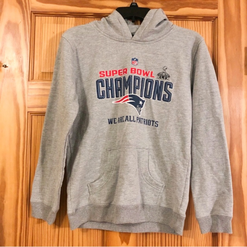 Lightly used boys Outer Stuff Patriots hoodie